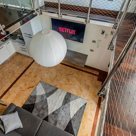 Loft Elegante In Centro Milano In Zona Signorile - Davanti Alla Metro Ngoại thất bức ảnh