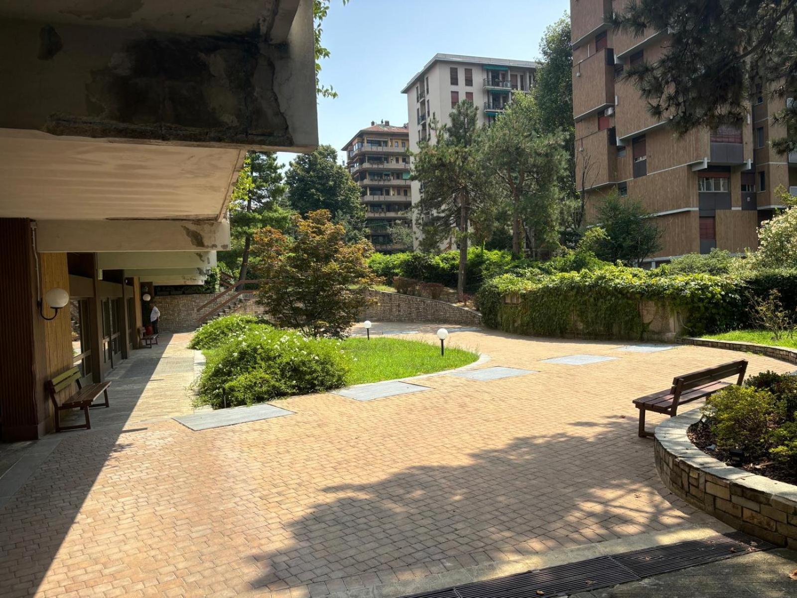 Loft Elegante In Centro Milano In Zona Signorile - Davanti Alla Metro Ngoại thất bức ảnh