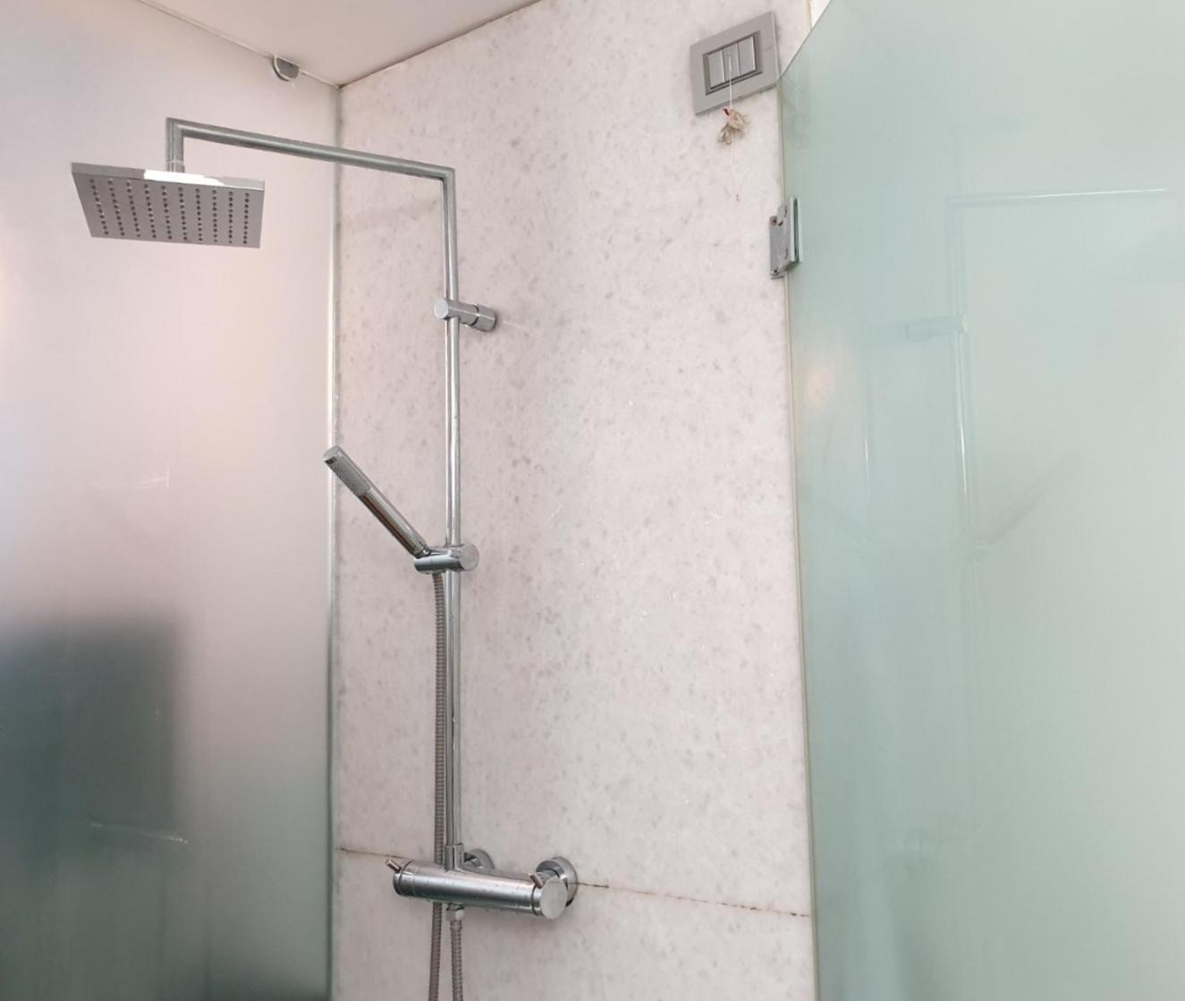 Loft Elegante In Centro Milano In Zona Signorile - Davanti Alla Metro Ngoại thất bức ảnh