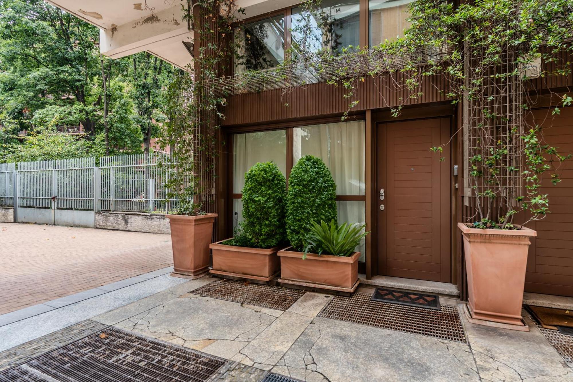 Loft Elegante In Centro Milano In Zona Signorile - Davanti Alla Metro Ngoại thất bức ảnh